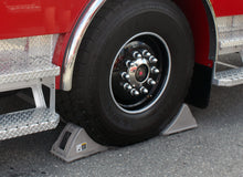 Load image into Gallery viewer, Ziamatic Corp 3025 Quic Choc Wheel Choc for up to 32" Diameter Tires
